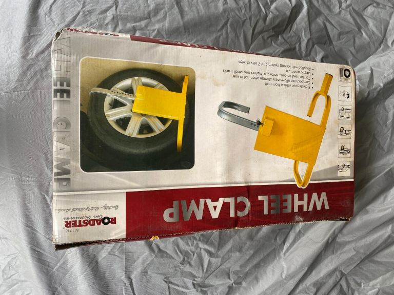 Car caravan wheel clamp. 