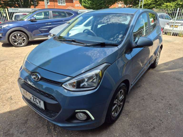 Hyundai i10 1.2 Premium 5dr Auto Petrol