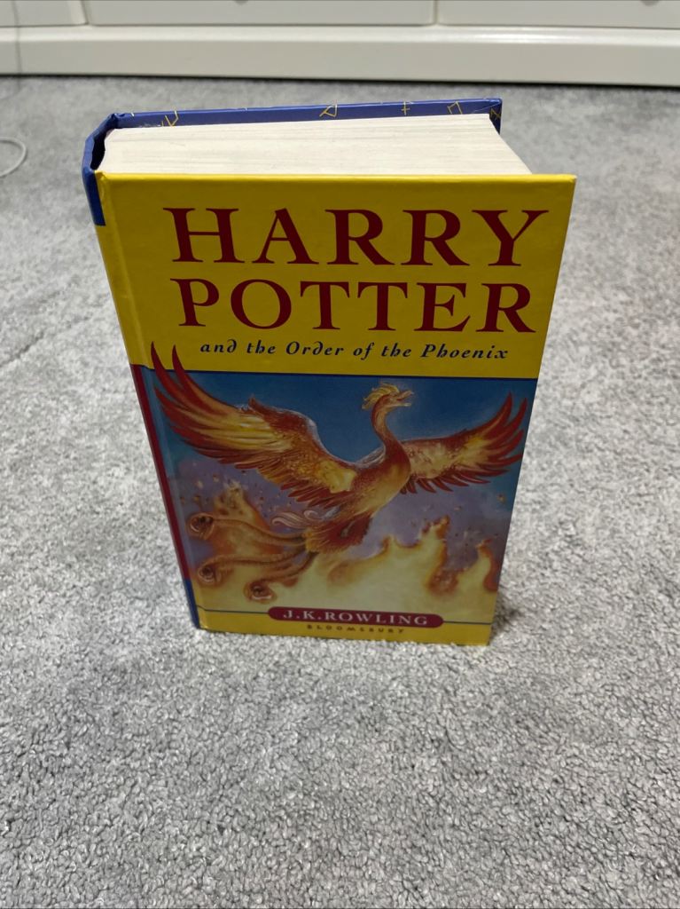 Harry Potter and the Order of the Phoenix (Hardcover. 2003)