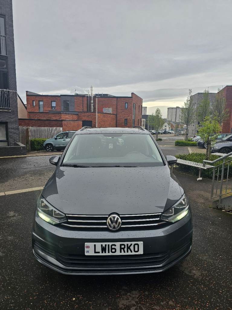 Left Hand Drive Volkswagen Touran 1.4 TSI DSG (7-Seater)