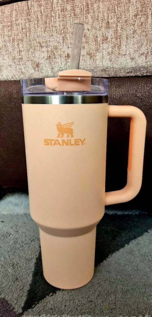 New w/o Tags Stanley UO Peach Cream Quencher H2.0 Flowstate 1.2L/40oz Tumbler