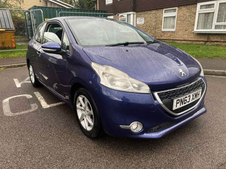 Peugeot 208 Active Brand new MOT 88k miles full service history not corsa or golf or fiesta