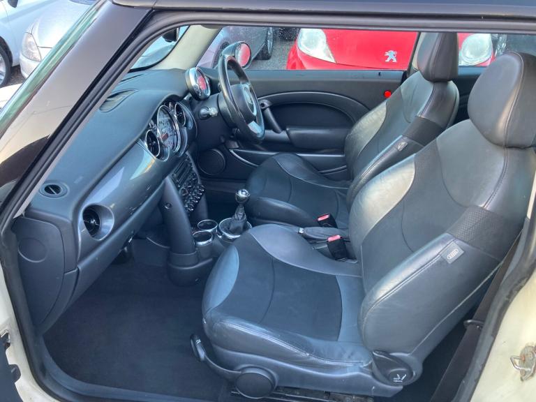 2005 MINI Hatch 1.6 Cooper 3dr HATCHBACK Petrol Manual