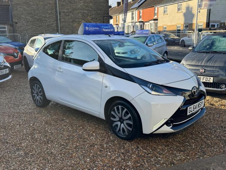 image for 2014 Toyota AYGO 1.0 VVT-i X-Play 3dr HATCHBACK PETROL Manual