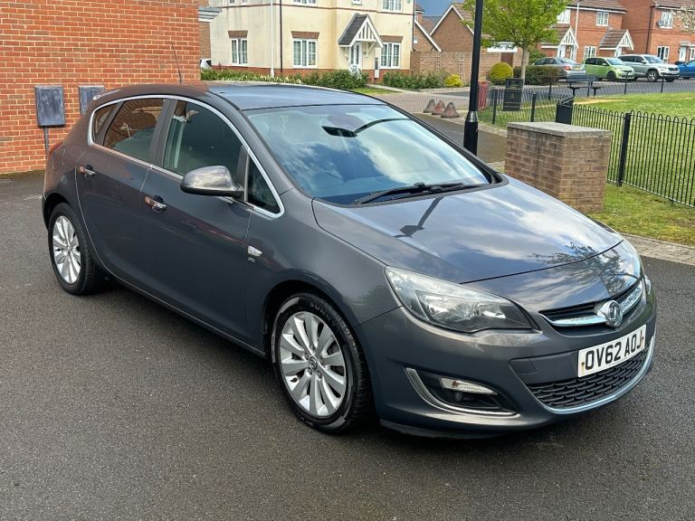 Vauxhall, ASTRA, Hatchback, 2012, Manual, 1686 (cc), 5 doors