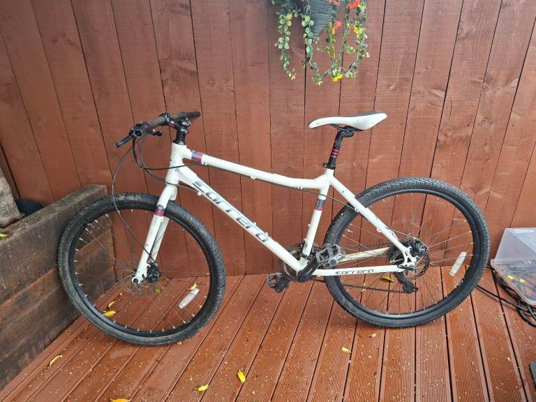 Carrera Subway ONE Hybrid Bike – White, Good Condition