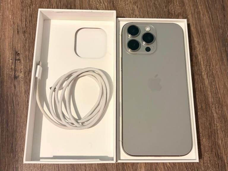 I phone 16 Pro Max 256gb Natural Titanium 