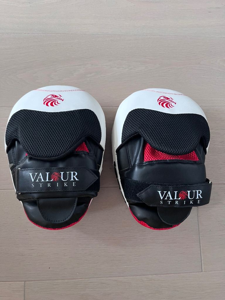 VALOUR STRIKE Boxing Focus Mitts – White, Black & Red