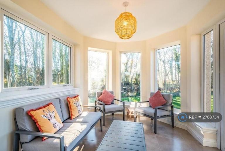 2 bedroom house in Ferry Road, Argyll, PA29 (2 bed) (#2763734)