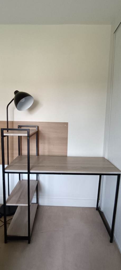 Office desk and chair with a lamp 