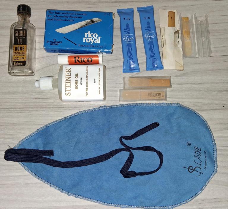 Besson Bb wooden Clarinet, Westminster London, music, reeds, bore oil, cork grease, pull through