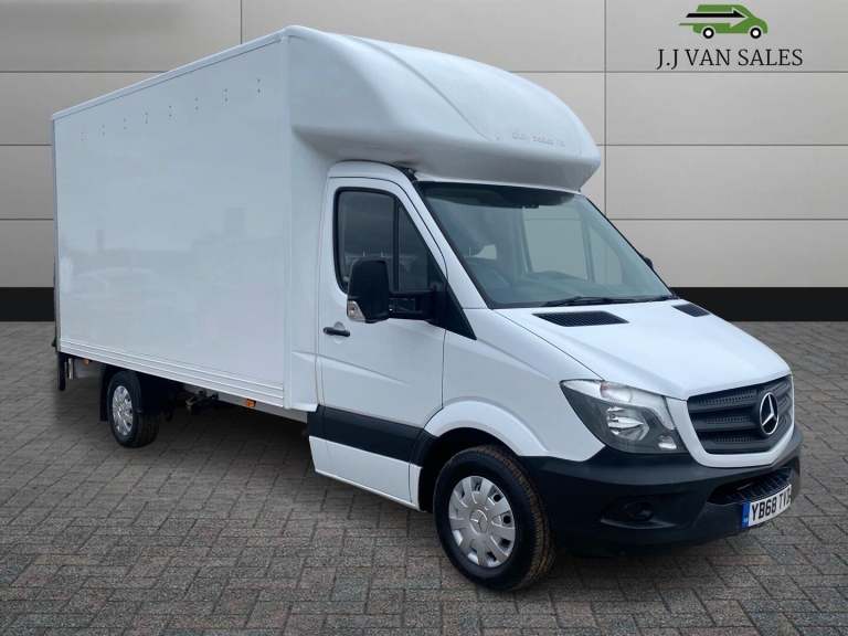 2018 Mercedes-Benz Sprinter 3.5t Chassis Cab CHASSIS CAB DIESEL Manual