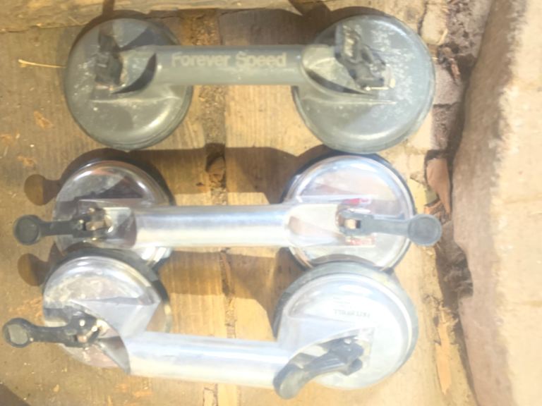 Forever Speed Double Suction Cup Lifters – Good Condition