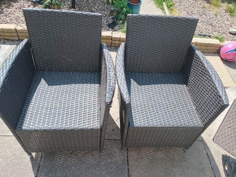 2 Garden Chairs 