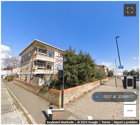 2 bedroom flat in Staines Road, Hounslow, TW4 (2 bed) (#3016657)