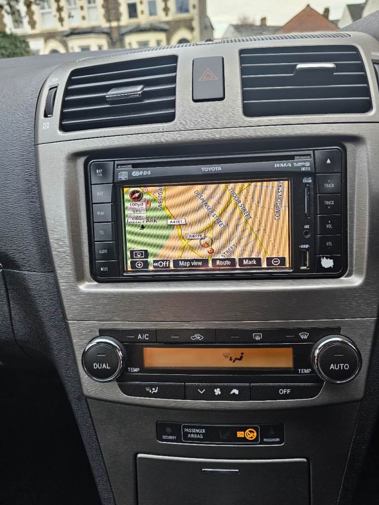 Toyota, AVENSIS, Saloon, 2011, Manual, 1998 (cc), 4 doors