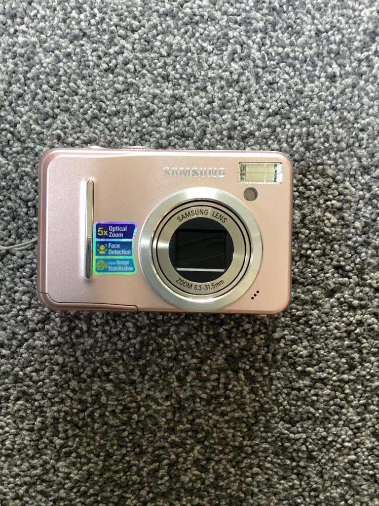 Samsung S1065 Digital Camera – Pink, Good Condition