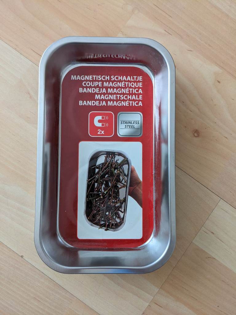 Heavy stainless steel magnetic tray New. Collect Bramley LS13 near Bramley Town End