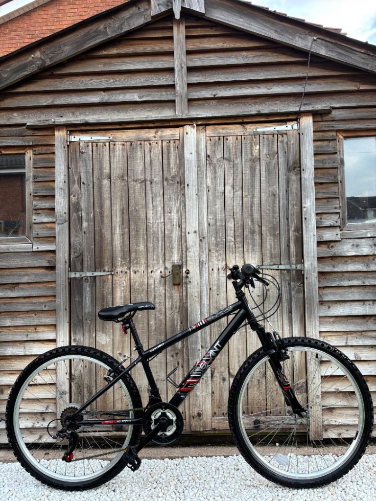 Men’s/Teens Lightweight APOLLO Slant Mountain Bike (Like New Condition)