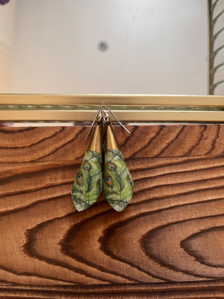 Unique Green Feather Drop Earrings – As Good As New