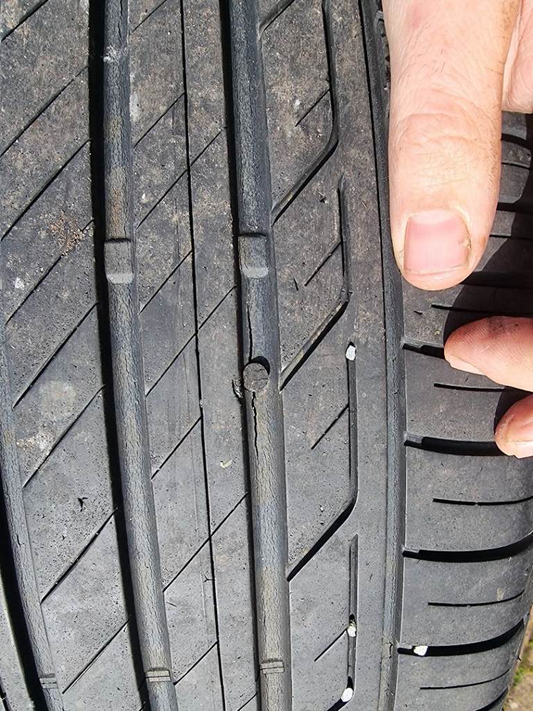 x2 Bridgestone Turanza T001 225-45-R17