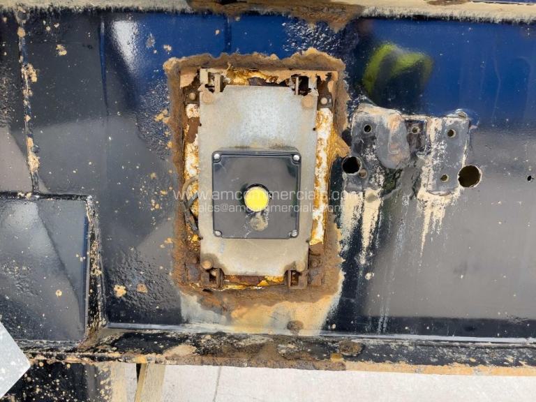 FRUEHAUF BULK TIPPING TRAILER 