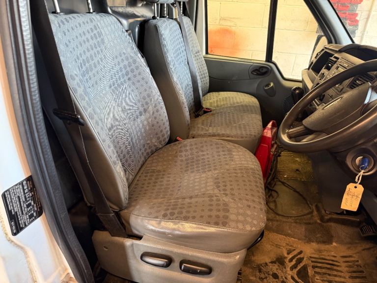 FORD TRANSIT MK7 DRIVERS SEAT MINT 