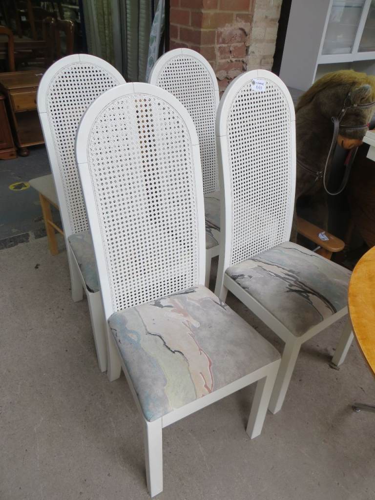 Charming White Lattice Dining Chairs x 4 (Kenilworth Lions Furniture Store) Ref. G35