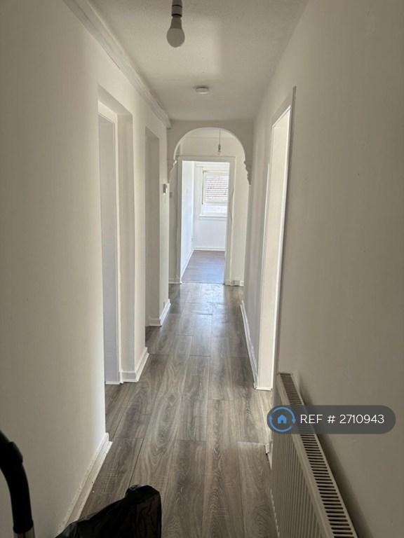 3 bedroom flat in Parnell Street, Airdrie, ML6 (3 bed) (#2710943)