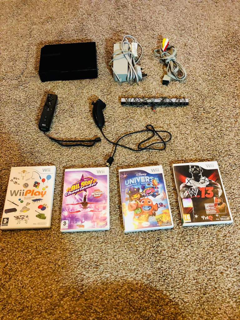 Wii  Nintendo Wii black with contr