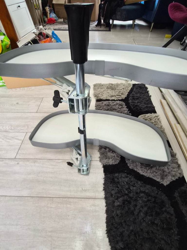 Kitchen Corner Carousel Unit - new condition