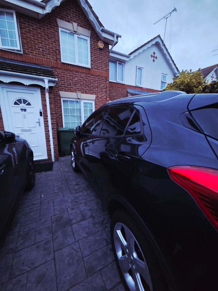 Vauxall Mokka Exclusive S/S Manual Petrol