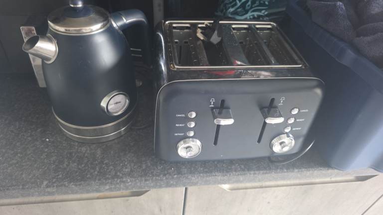 Kettle & toaster