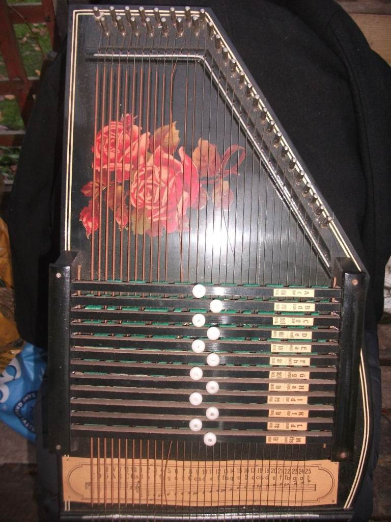 Vintage Rossetti Autoharp