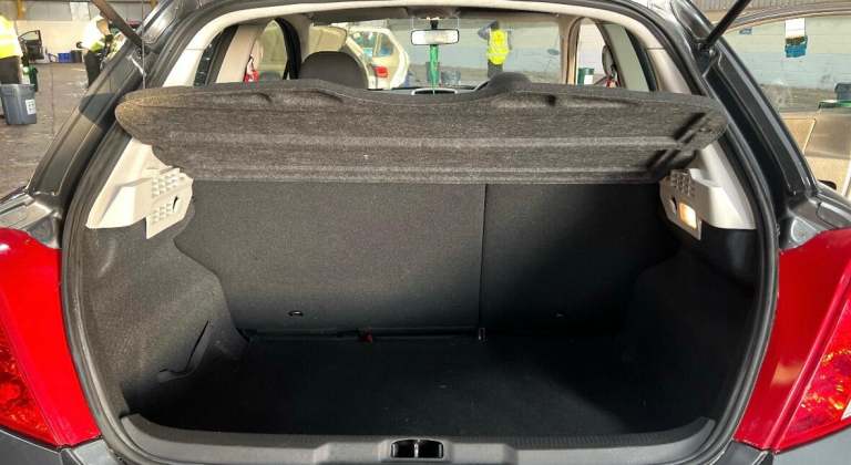 2012 Peugeot 207 1.4 VTi Sportium Euro 5 3dr HATCHBACK Petrol Manual