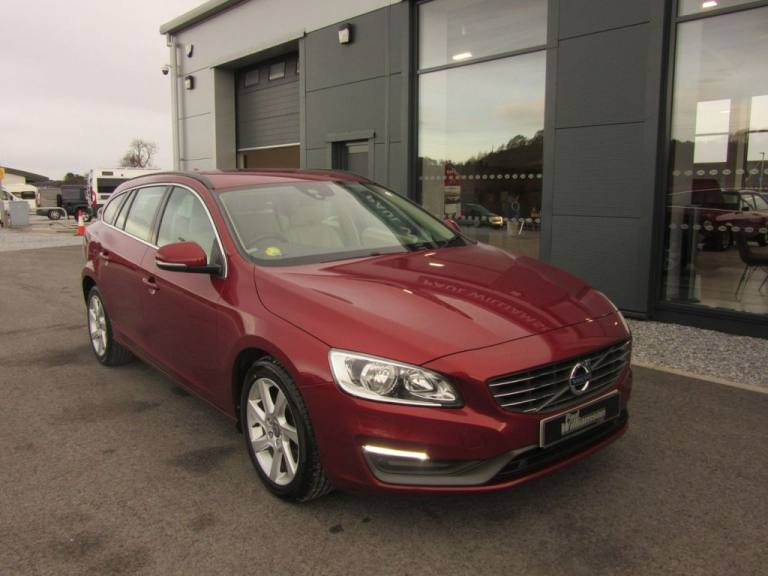 2014 14 VOLVO V60 2.0 D3 SE ESTATE 5DR DIESEL GEARTRONIC EURO 5 (S/S) (136 PS) D