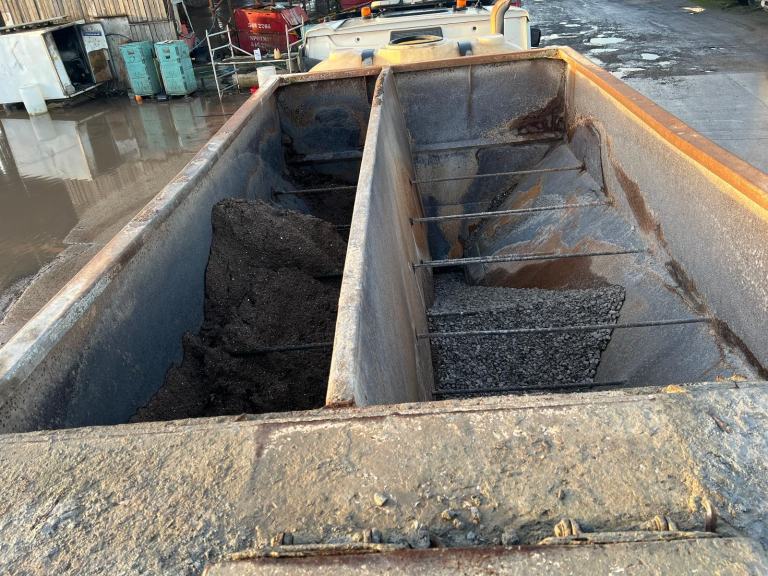 Renault C (C) 430 8x4 , BAYLYNX VOLUMETRIC MIXER JUST ARRIVED . CALL FOR DETAILS