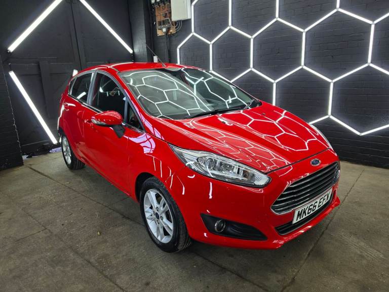 FORD FIESTA - 1 OWNER - SERVICE HISTORY - NEW TIMING BELT - - NEW TIRES - 2X KEY !