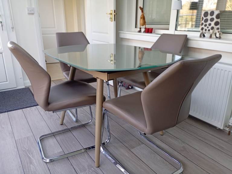Glass Top Dining Table with 5 grey Chairs – Good Condition
