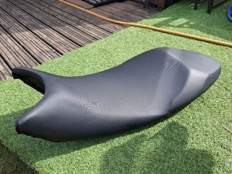 Triumph tiger 660 sport seat.