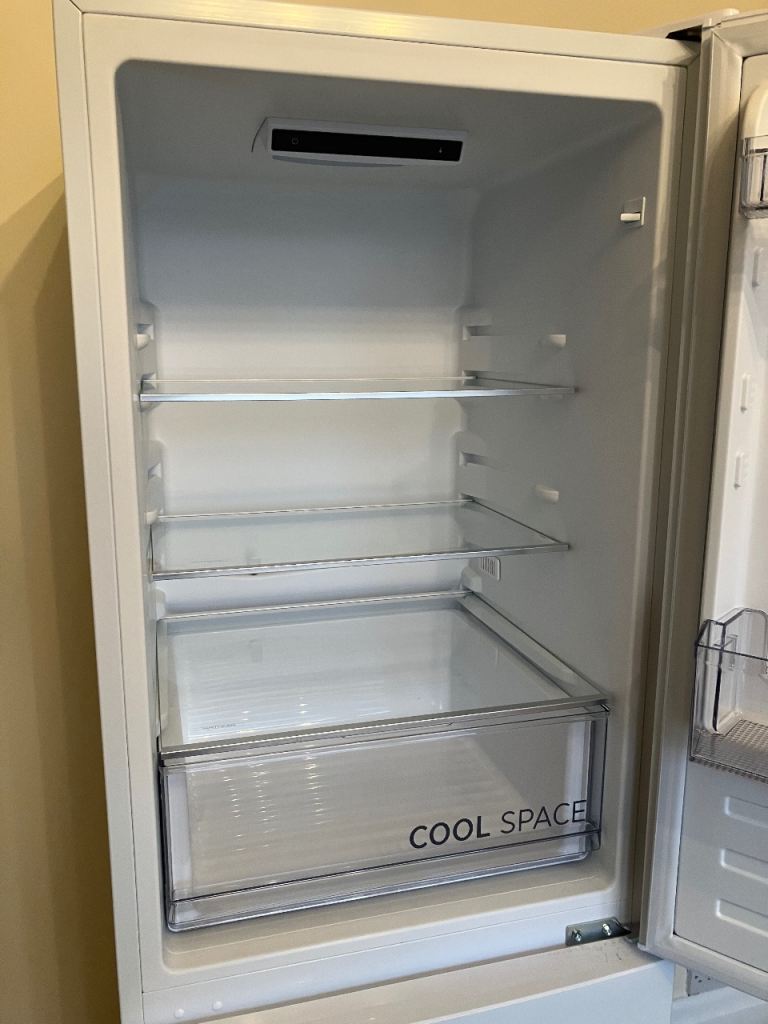 Hoover Fridge Freezer, never used, in excellent condition