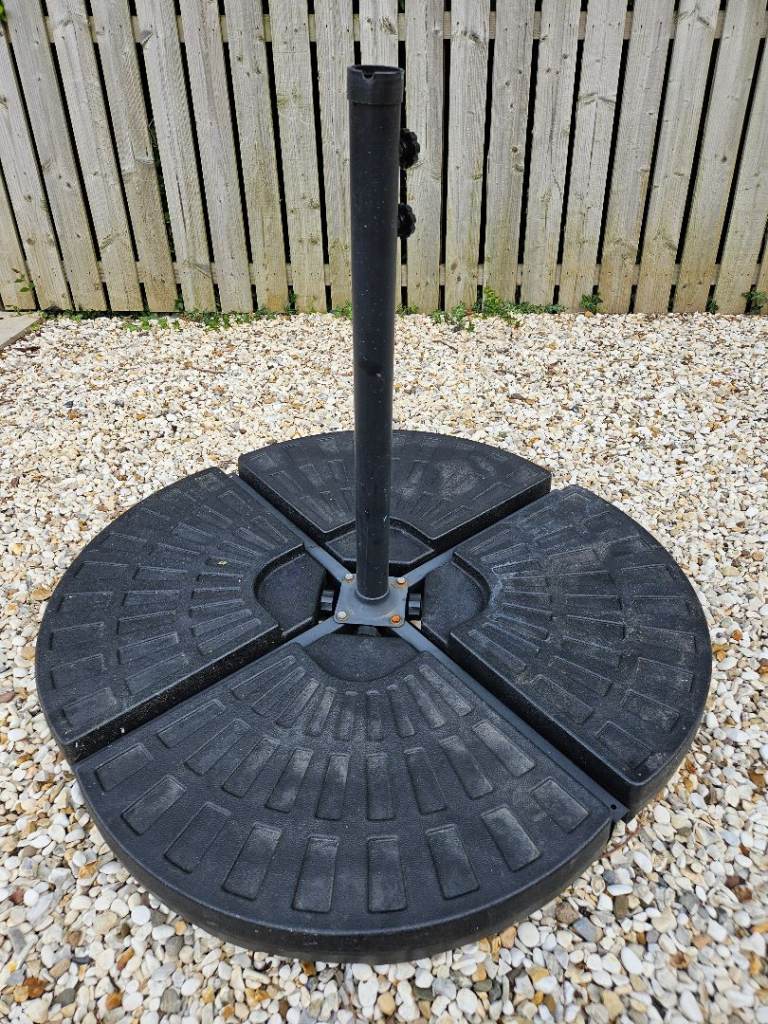 Cantilever parasol base and weights