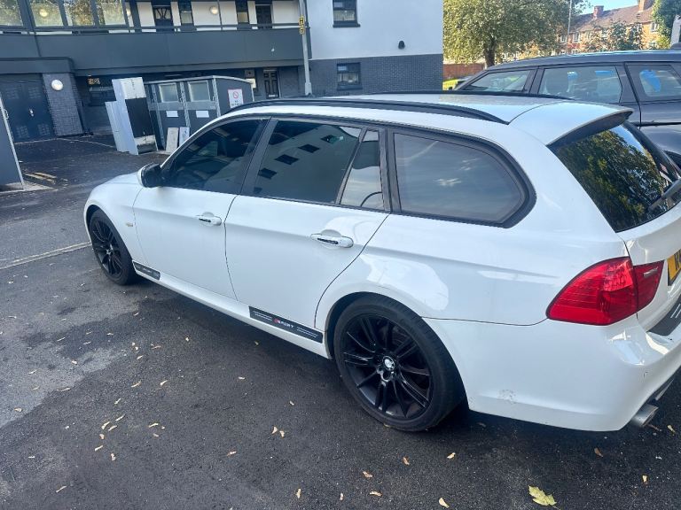 BMW, 3 SERIES, Estate, 2011, Manual, 1995 (cc), 5 doors