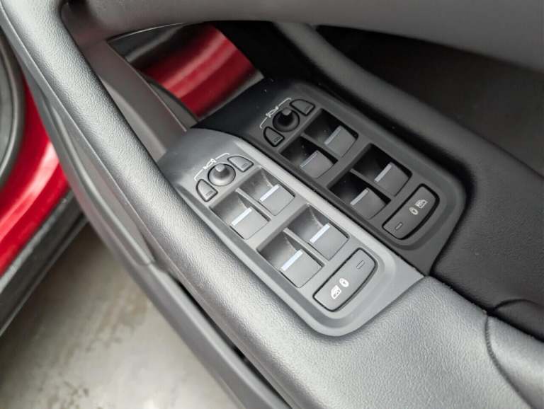 2019 Jaguar I-Pace 400 90kWh SE SUV 5dr Electric Auto 4WD (400 ps) REAR CAMERA + PARK ASSIST HATC...