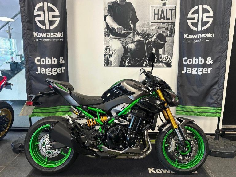 KAWASAKI Z900 SE-1 OWNER-KAWASAKI WARRANTY-SERVICE HISTORY