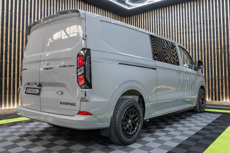  Ford Transit Custom 320 Limited L2 2.5L Auto Plug-in Hybrid Crew Cab HYBRID Automatic