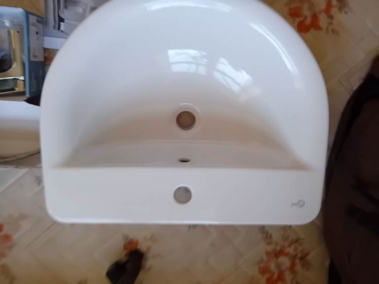 Sink, tap and fittings 