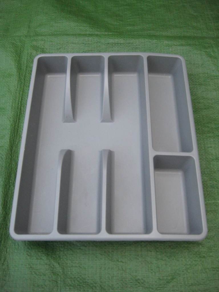 BRAND NEW Plastic Kitchen Drawer Organiser for £2.00