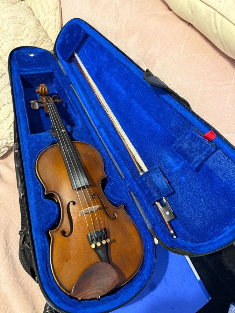 Violin 1/2 size 