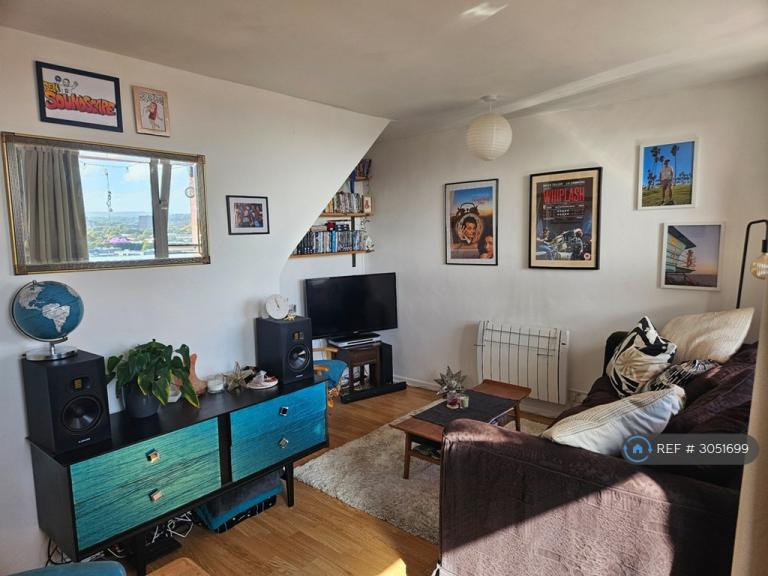 2 bedroom flat in Dove St, Bristol, BS2 (2 bed) (#3051699)